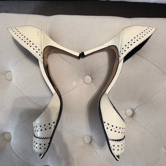 Manolo Blahnik Shoes - Picture 5 of 7